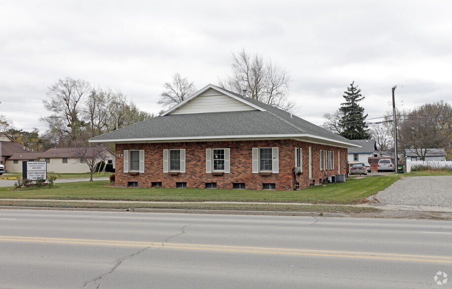 More Photos Of 129 S Washington St, Oxford Medical For Lease