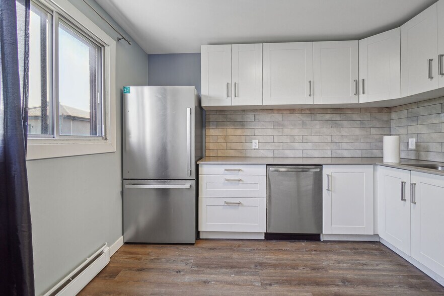 More Photos Of 336 Boul Curé-Poirier E, Longueuil Apartments For Sale