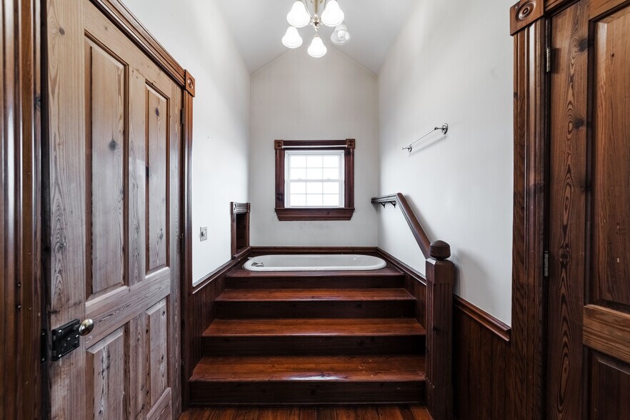 More Photos Of , Marion Unknown For Sale