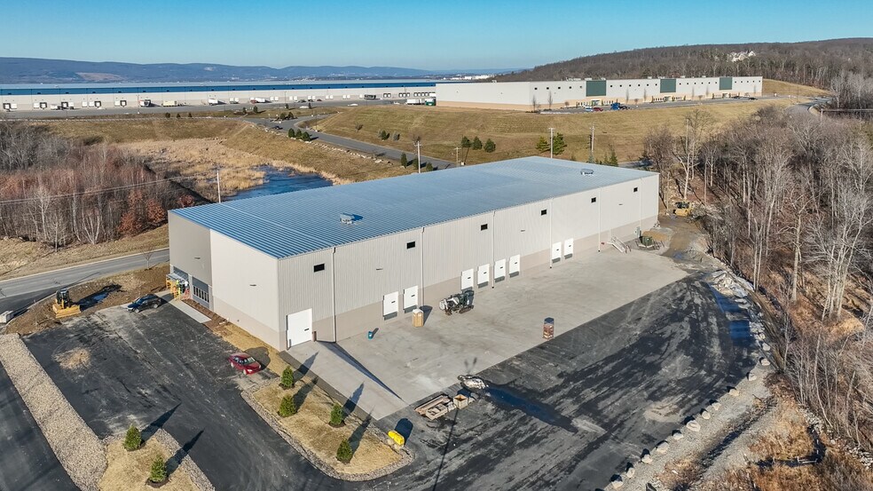 More Photos Of 485-495 Research Dr, Pittston Township Warehouse For Lease