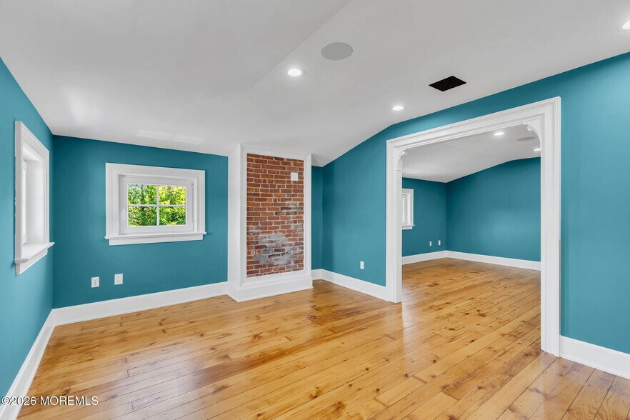 More Photos Of 49 E Passaic St, Rochelle Park Office For Lease