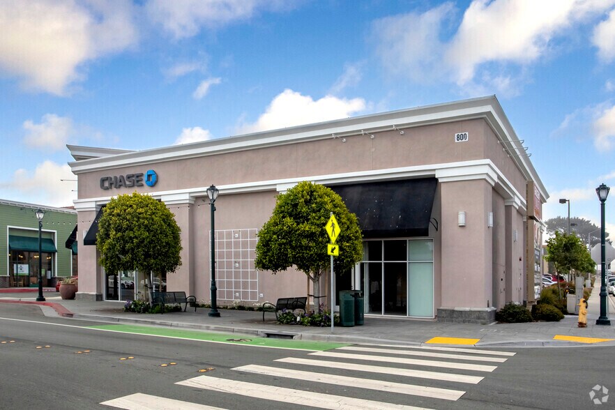 More Photos Of 800 Broadway Ave, Seaside Freestanding For Sale