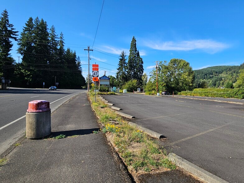 More Photos Of 350 W Columbia River Hwy, Clatskanie General Retail For Sale