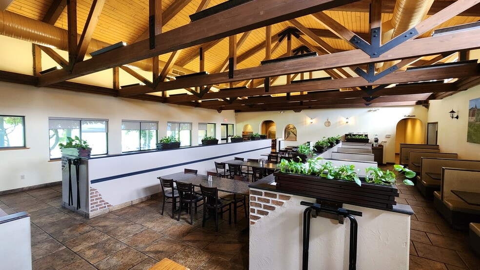 More Photos Of 6 Radcliffe Dr, Moosic Restaurant For Sale
