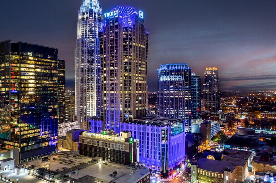 More Photos Of 214 N Tryon St, Charlotte Office For Lease