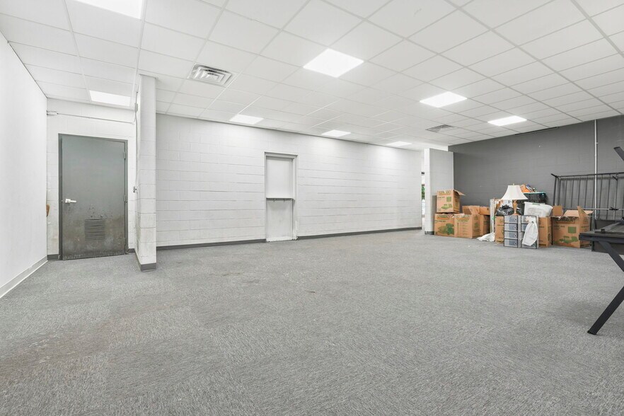 More Photos Of 2600 25th St, Canton Specialty For Sale