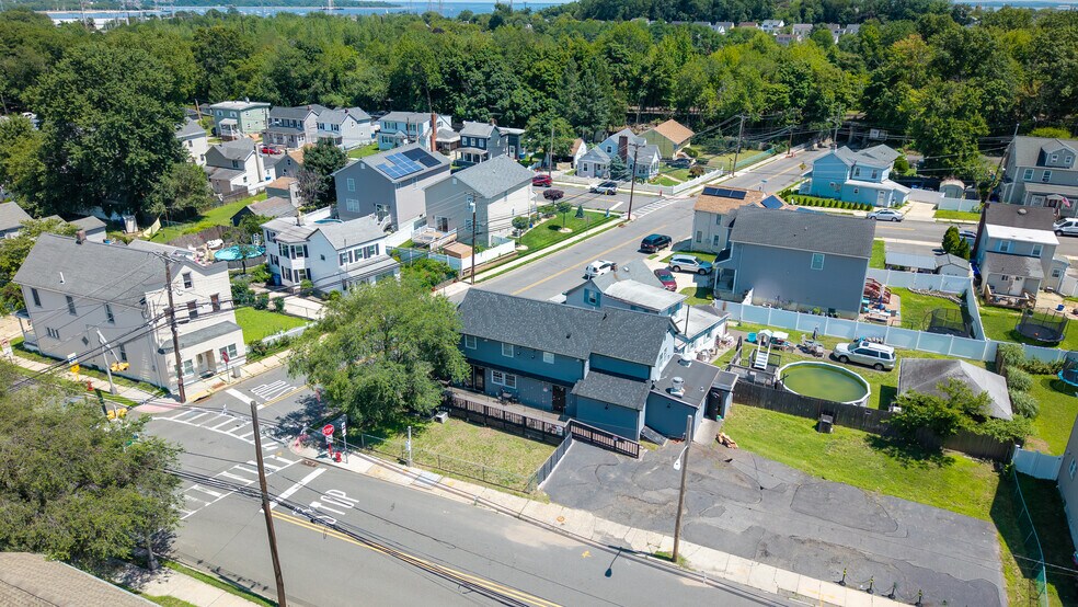 More Photos Of 528 Ridgeway Ave, South Amboy General Retail For Sale