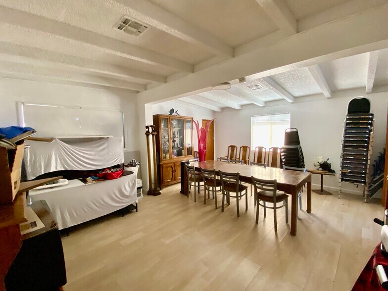 More Photos Of 1401 S Eastern Ave, Las Vegas Office For Sale