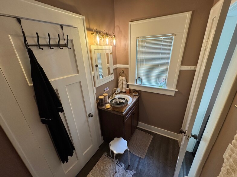 More Photos Of 110 W Adair St, Valdosta Office For Sale