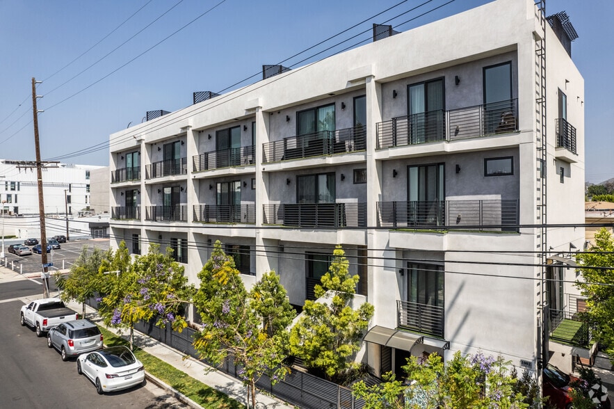 More Photos Of 1002 N Hudson Ave, Los Angeles Apartments For Sale