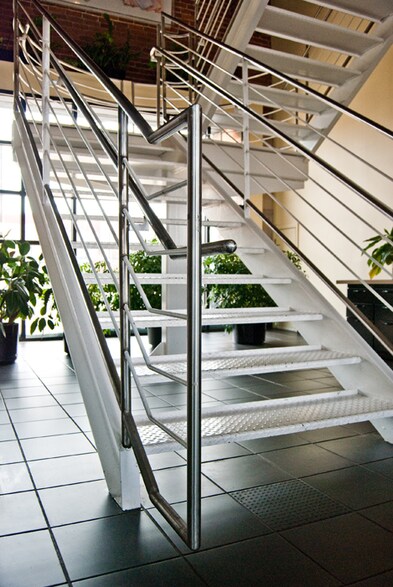 More Photos Of 700 W Pete Rose Way, Cincinnati Loft Creative Space For Lease