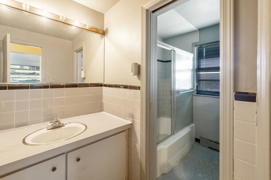 More Photos Of 1158 Valley Rd, Stirling Veterinarian Kennel For Sale