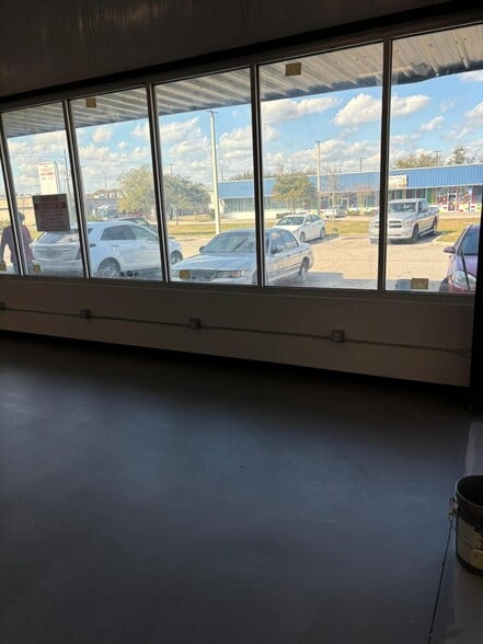 More Photos Of 10663 Monaco Dr, Jacksonville Storefront For Lease