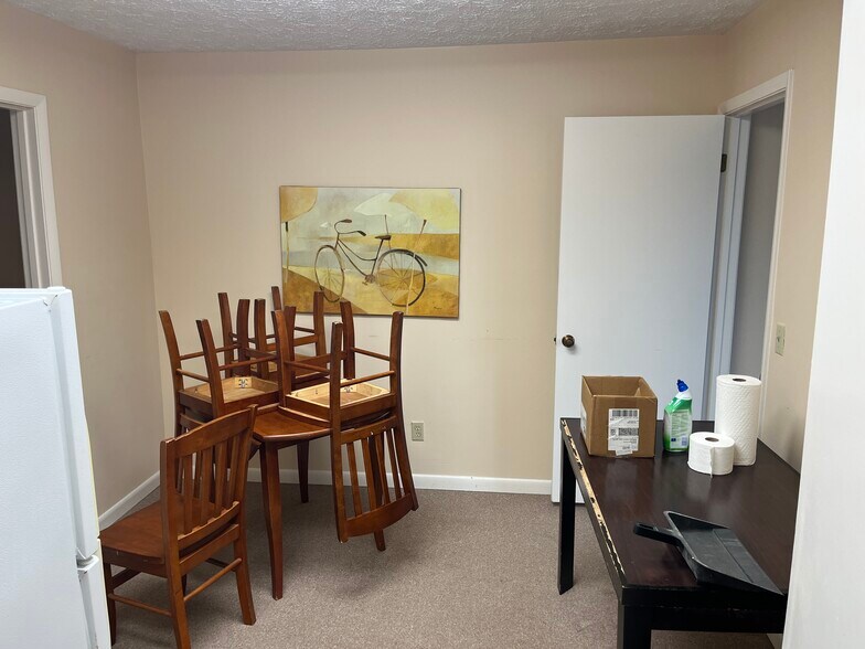 More Photos Of 5807 Macy Ave, Jacksonville Office For Lease