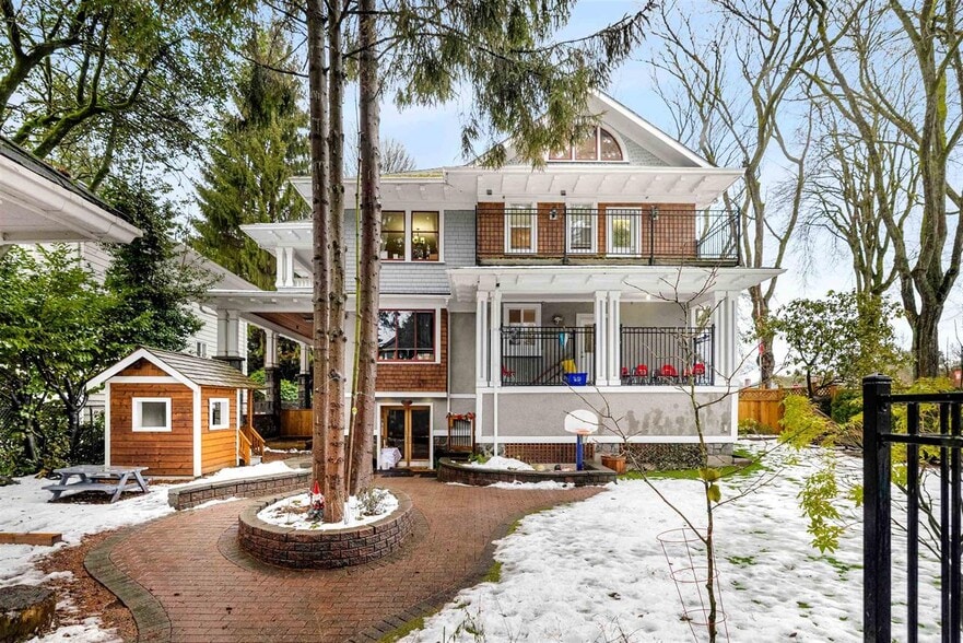 More Photos Of 4355 Granville St, Vancouver Schools For Sale