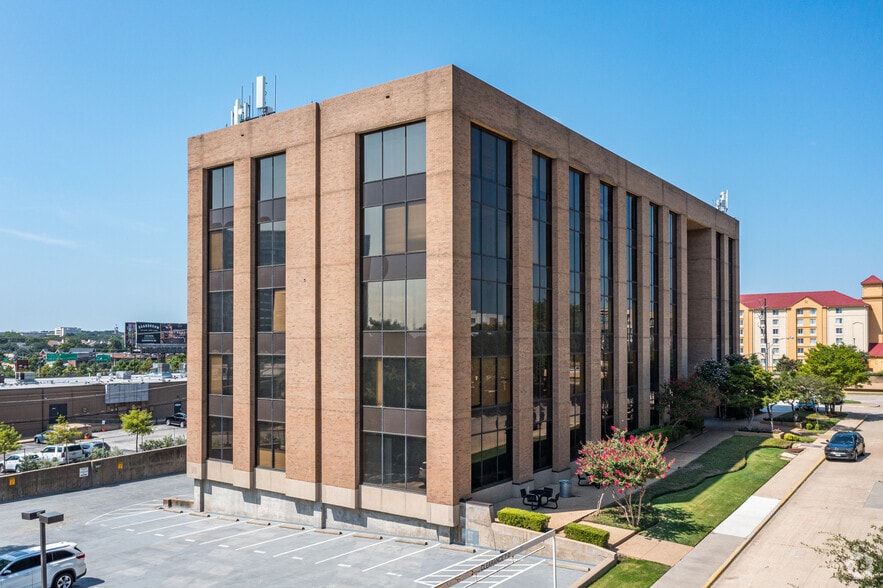 More Photos Of 9900 N Central Expy, Dallas Office For Lease