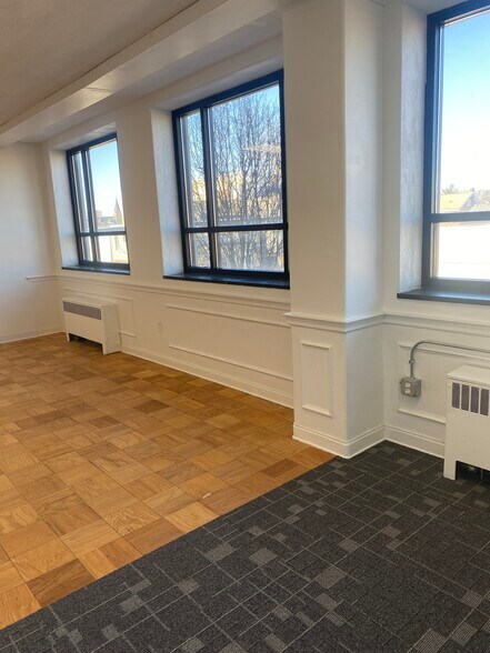 More Photos Of 319 N Wayne St, Piqua Loft Creative Space For Lease