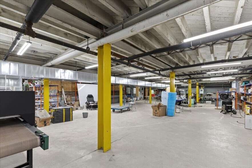 More Photos Of 181 S Whitfield St, Nazareth Office Residential For Sale