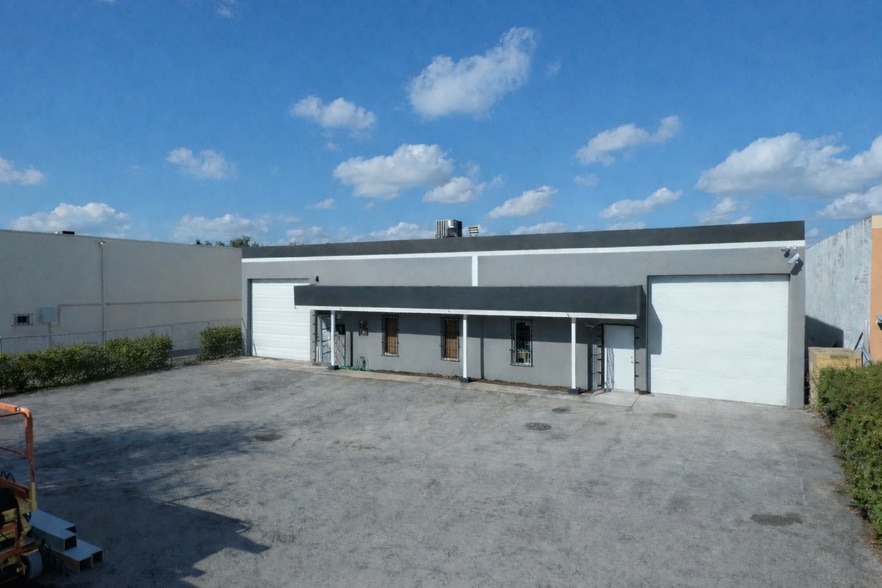 More Photos Of 8085 NW 98th St, Hialeah Warehouse For Sale