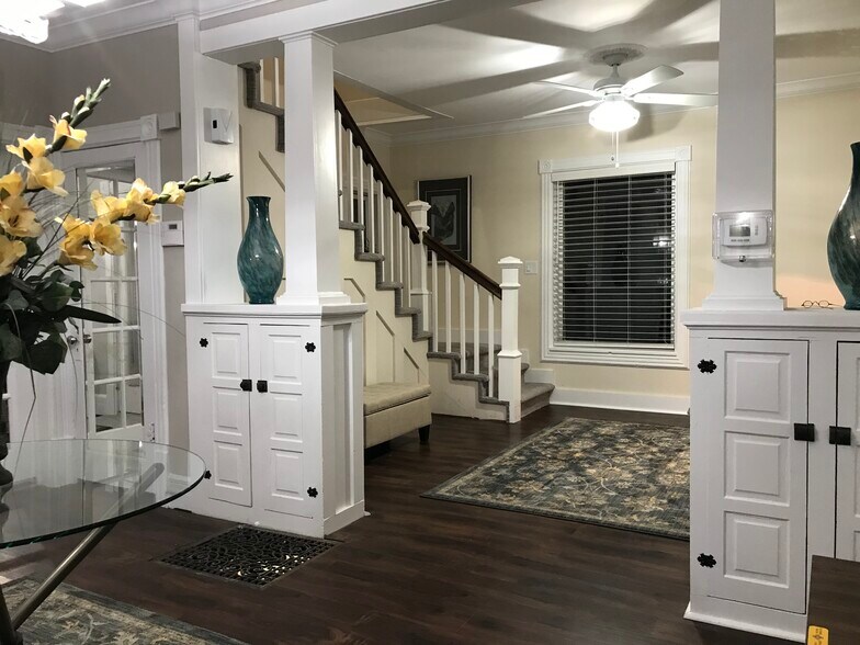 More Photos Of 11058 Shook Rd, Romulus Office Residential For Sale
