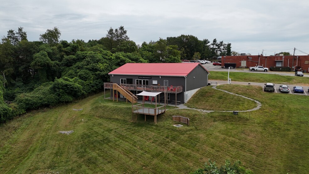 More Photos Of 50 W Court St, Rocky Mount General Retail For Lease