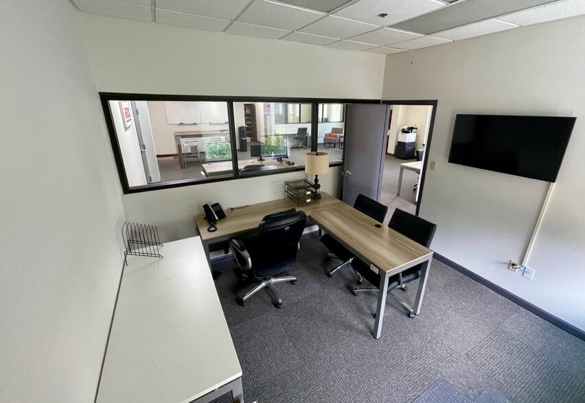 More Photos Of 336 E College Ave, Tallahassee Office For Lease