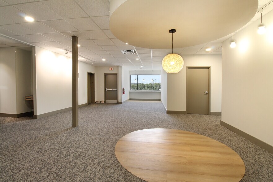 More Photos Of 7134 Regal Ln, Knoxville Office For Lease
