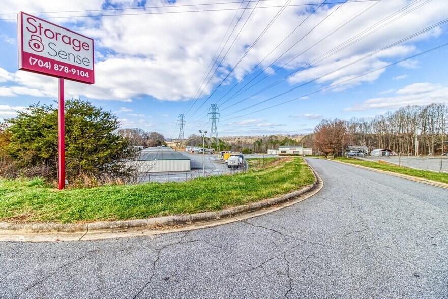 More Photos Of 744 Buffalo Shoals Rd, Statesville Self Storage For Lease