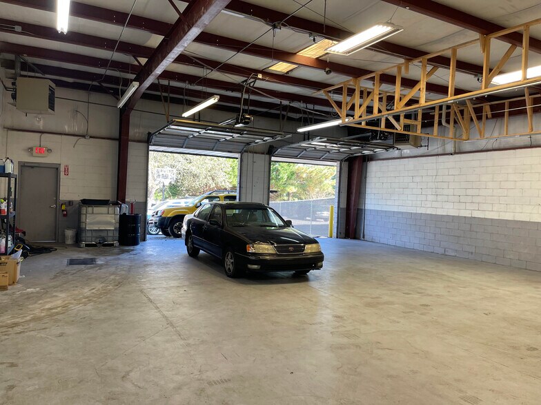 More Photos Of 190 Old Loganville Rd SW, Loganville Auto Repair For Lease