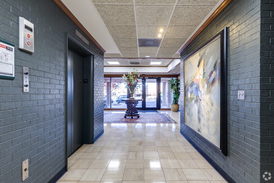 More Photos Of 2901-2915 N Classen Blvd, Oklahoma City Office For Lease