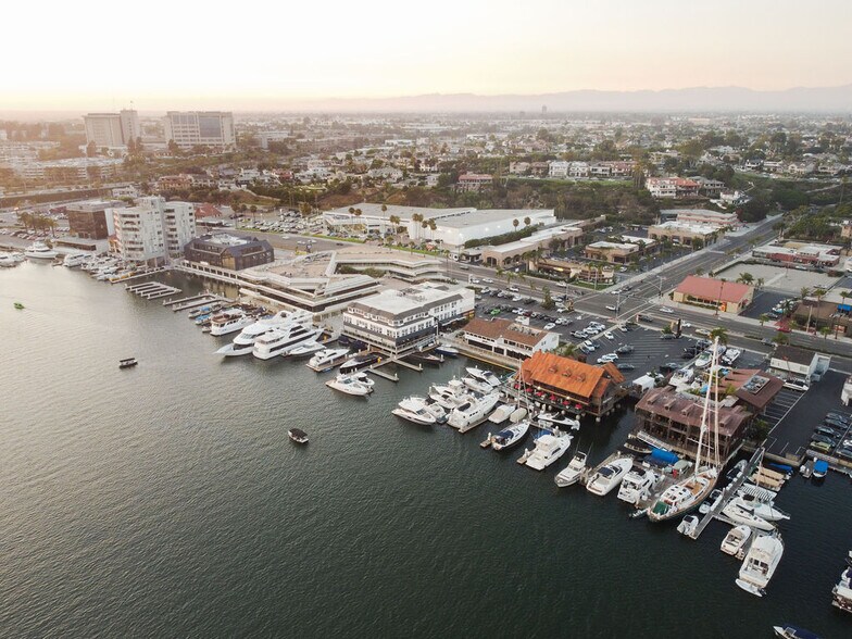 More Photos Of 2801 W Coast Hwy, Newport Beach Loft Creative Space For Lease