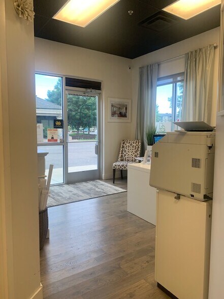 More Photos Of 12295 N Pennsylvania St, Thornton Showroom For Lease