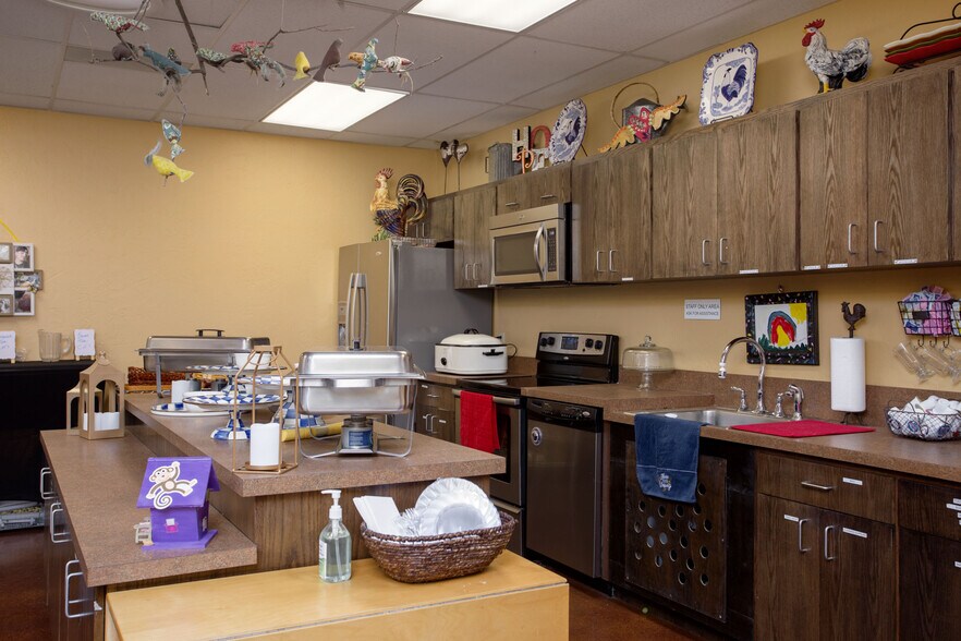 More Photos Of 1721 S Tyler St, Amarillo Office For Sale