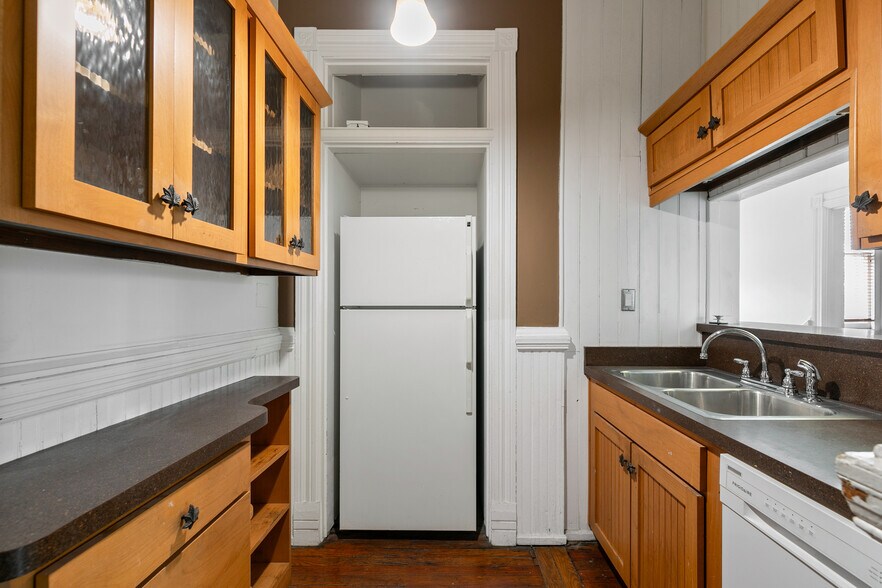 More Photos Of 2200 E Grace St, Richmond Apartments For Sale