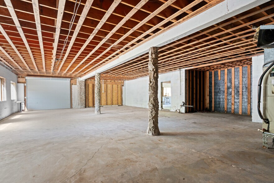 More Photos Of 39913 221st ave, Amboy General Retail For Sale