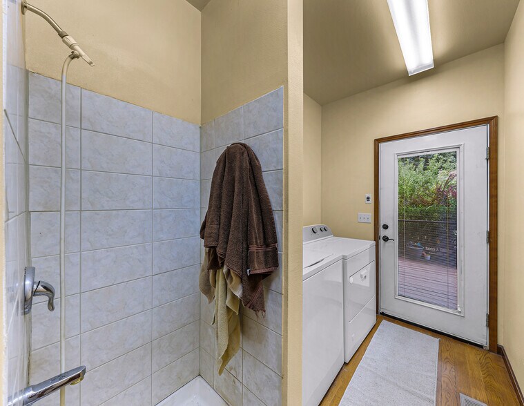 More Photos Of 918 Citadel Dr, Everson Multifamily For Sale