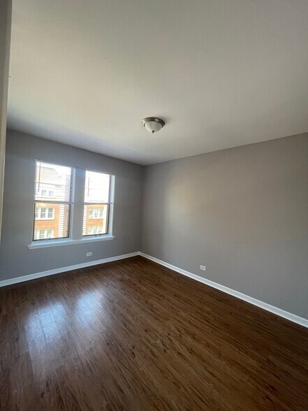 More Photos Of 7700 S Saginaw Ave, Chicago Apartments For Sale
