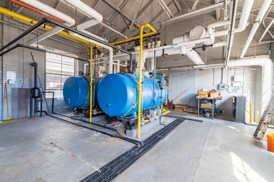 More Photos Of 301 Mount Elliott St, Detroit Office Residential For Lease