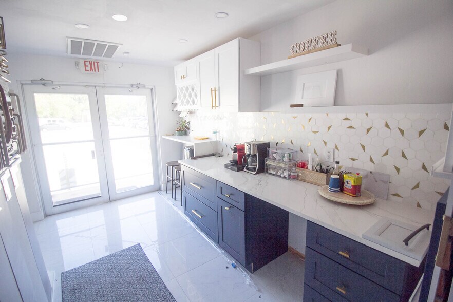 More Photos Of 1950 N Federal Hwy, Pompano Beach Unknown For Lease