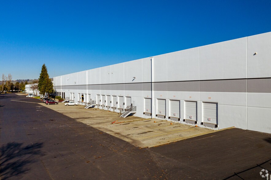 More Photos Of 30736-30760 Wiegman Rd, Hayward Distribution For Lease