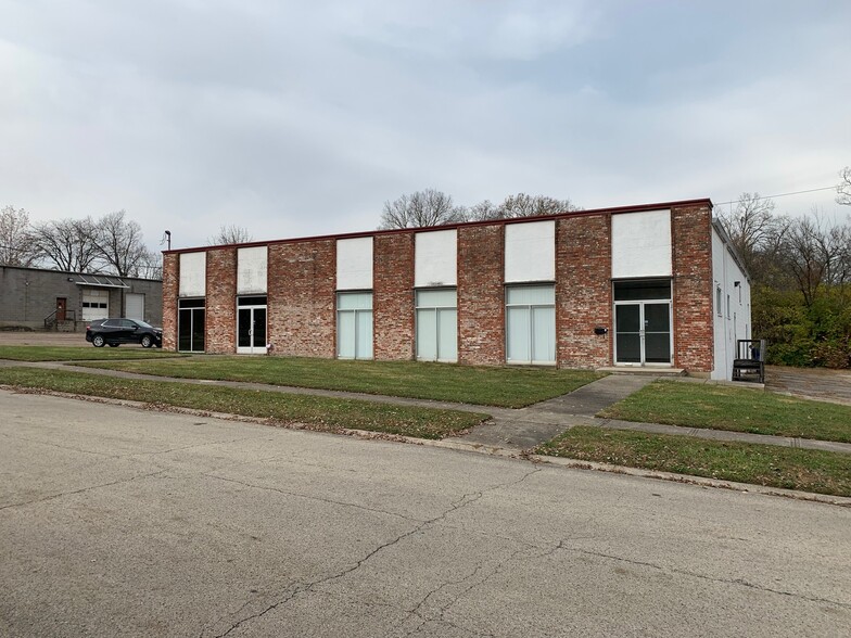 Primary Photo Of 70-80 Novner Dr, Woodlawn Warehouse For Lease