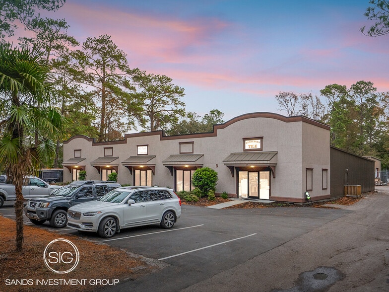 Primary Photo Of 3 Hunter Rd, Hilton Head Island Showroom For Sale