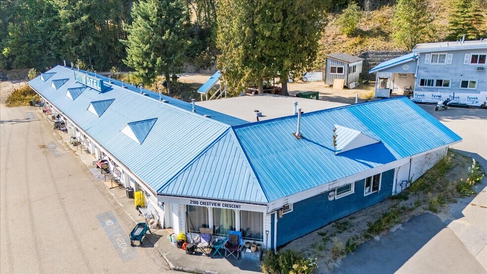 More Photos Of 2100 Cres Crestview, Castlegar Hotel For Sale