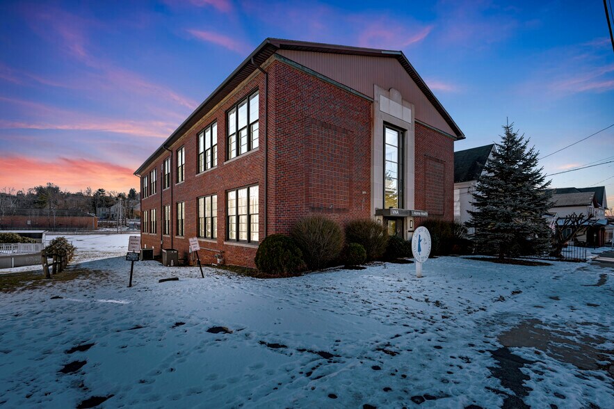 More Photos Of 301 Delaware Ave, Olyphant Office For Sale