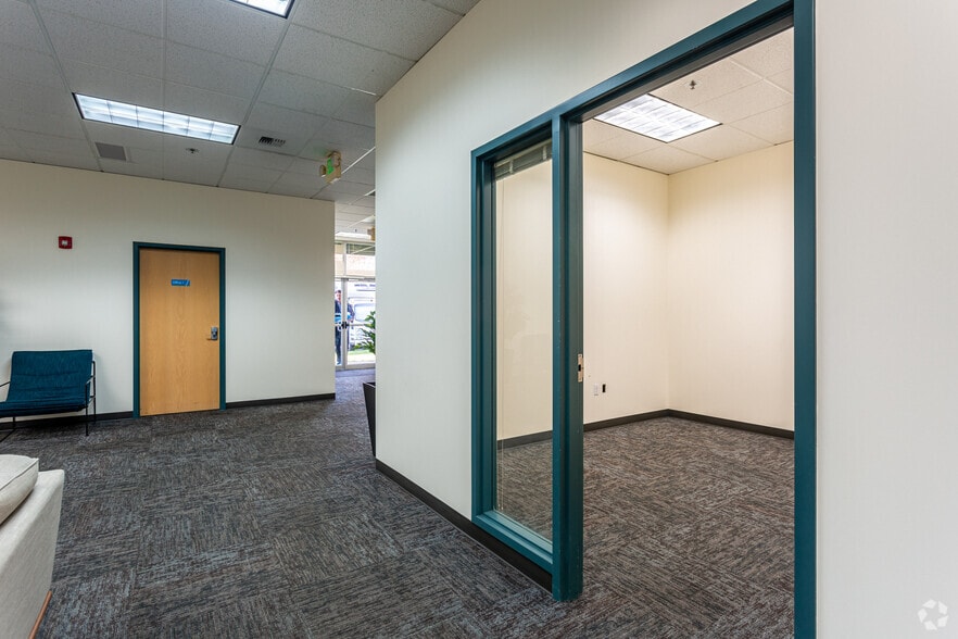 More Photos Of 1101 SW 16th St, Renton Warehouse For Lease