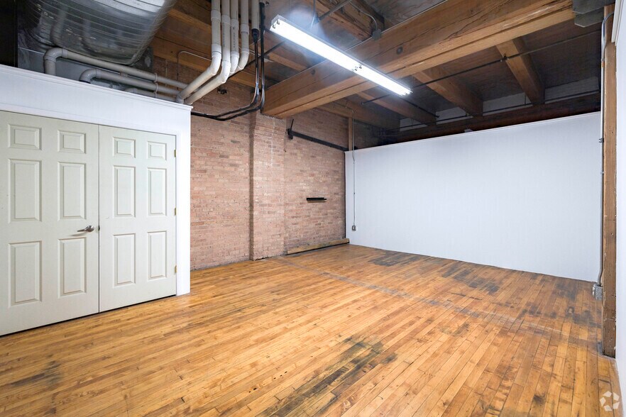 More Photos Of 1200 W 35th St, Chicago Coworking Space