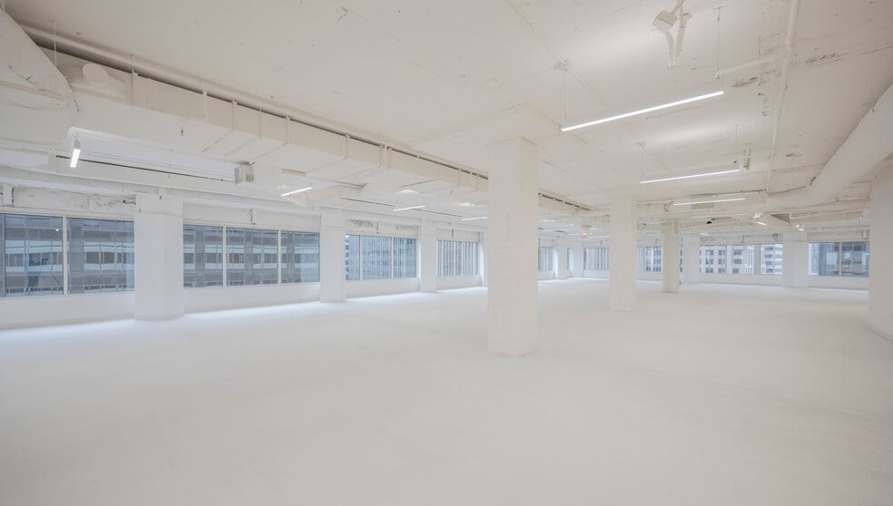 More Photos Of 200 S Wacker Dr, Chicago Office For Lease