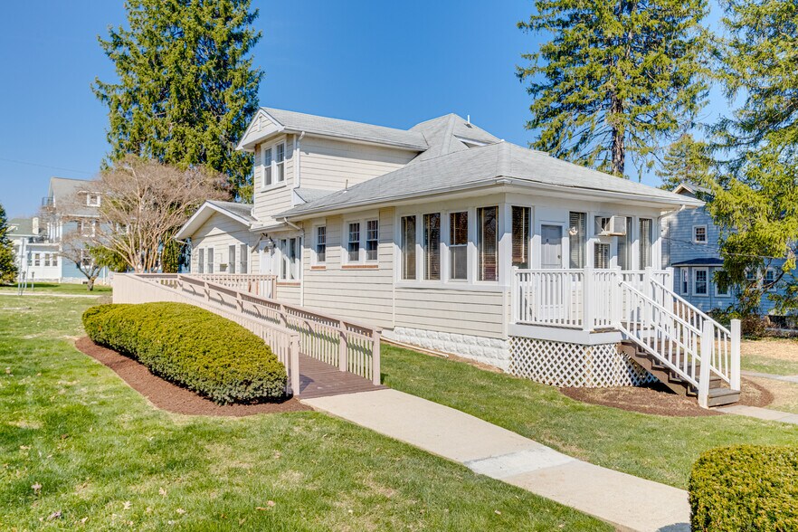 Primary Photo Of 407 W Pennsylvania Ave, Towson Office For Sale