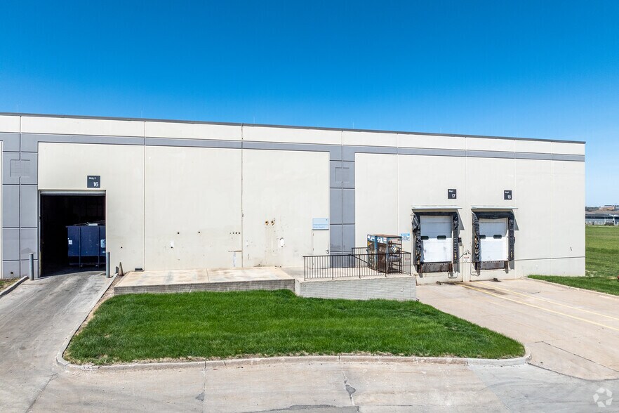 More Photos Of 250 NW 10th St, Waukee Warehouse For Sale
