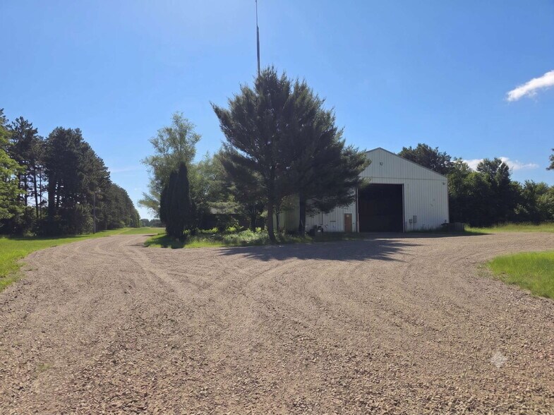 More Photos Of N12757 Rindahl Valley Rd, Osseo Warehouse For Lease